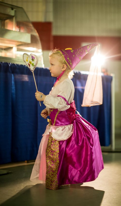 Abigail Reynolds dressed as a princess for the Royal Tea Party at the Royal Manitoba Winter Fair in Brandon, Manitoba March 30, 2015 at the Keystone Centre.  150330 - Monday, March 30, 2015 - (Melissa Tait / Winnipeg Free Press)