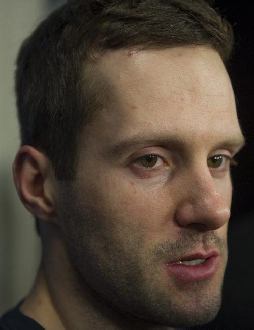 150405 Winnipeg - DAVID LIPNOWSKI / WINNIPEG FREE PRESS  Winnipeg Jets Lee Stempniak speaks to the media at the MTS Centre Sunday April 5, 2015.