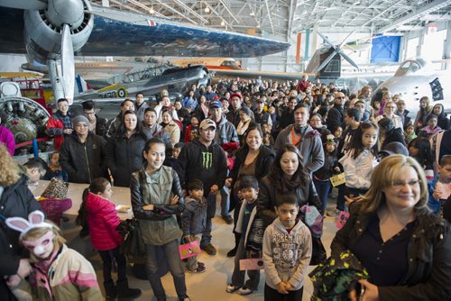 150405 Winnipeg - DAVID LIPNOWSKI / WINNIPEG FREE PRESS  About 500 people came out on Sunday April 5, 2015 to participate in the Royal Aviation Museum of Western Canada Easter Egg Hunt.