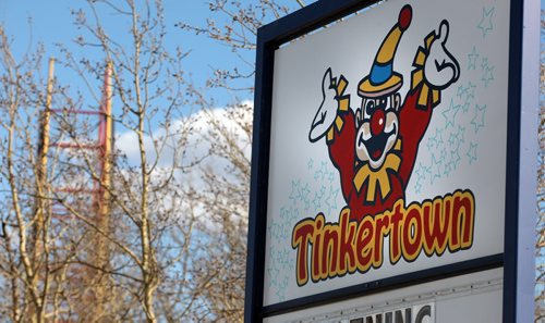 Tinkertown sign,  See story. April 13, 2015 - (Phil Hossack / Winnipeg Free Press)