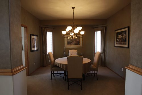 Homes: Resale home at 168 Falcon Ridge Drive, Darren Stirling, Sutton Group.  Ruth Bonneville / Winnipeg Free Press April 14, 2015