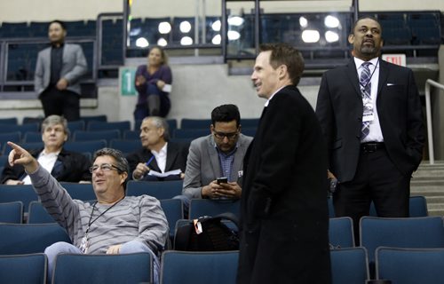 Out of town media attending the Winnipeg Jets practice in the MTS Centre Monday. Bart Kives story Wayne Glowacki/Winnipeg Free Press April 20 2015