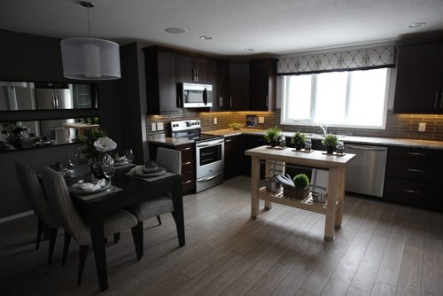 66 Appleford Gate in Bridgwater Lakes-Living Room-See Todd Lewys Homes story- Apr 20, 2015   (JOE BRYKSA / WINNIPEG FREE PRESS)