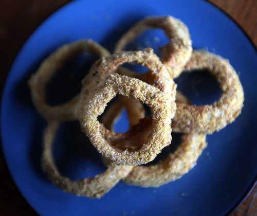 Recipe Swap - Baked Onion rings, see Alison Gilmore's story.  April 20, 2015 - (Phil Hossack / Winnipeg Free Press)