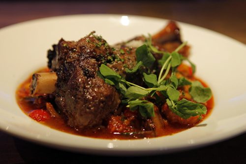 ENT - REST REVIEW - Bellissimo Restaurant & Lounge. Lamb shank. BORIS MINKEVICH/WINNIPEG FREE PRESS APRIL 20, 2015