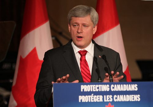 Prime Minister Stephen Harper speaks at the 30th anniversary celebration of the Canadian Centre for Child Protection Friday evening at The Fort Garry Hotel.    Ruth Bonneville / Winnipeg Free Press April 24, 2015