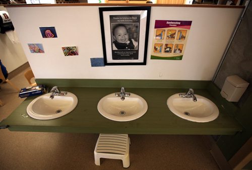 SPLASH child care centre on McGregor, child care space to illustrate Mary Agnes Welch story on care shortages..... April 27, 2015 - (Phil Hossack / Winnipeg Free Press)