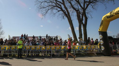 Participants in the Winnipeg Police Half-Marathon at Assiniboine Park Sunday morning. 150503 - Sunday, May 03, 2015 -  (MIKE DEAL / WINNIPEG FREE PRESS)