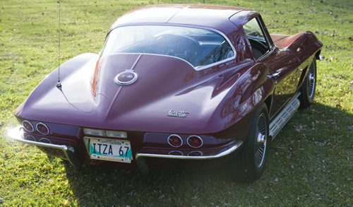 141024 Winnipeg - DAVID LIPNOWSKI / WINNIPEG FREE PRESS  Wayne Penner - 1967 Corvette