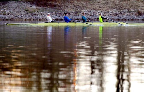 49.8 BORDERS - The Winnipeg Rowing Club. (RIGHT to LEFT) Bridget Burns, Amy Kroeker, Lindsay Inglis, Emily Erickson. BORIS MINKEVICH/WINNIPEG FREE PRESS May , 2015