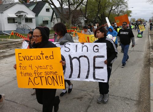Approximately 60 Evacuees from the 2011 flood left their city based Lake St. Martin First Nation government office on Berry St. in Winnipeg Friday morning and marched  to the Federal office on Hargrave St. and the Manitoba Legislative Building.  Alex Paul story Wayne Glowacki / Winnipeg Free Press May 8 2015