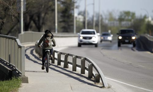 St.Vital Bridge Bike Path, Saturday, May 9, 2015. (TREVOR HAGAN/WINNIPEG FREE PRESS)