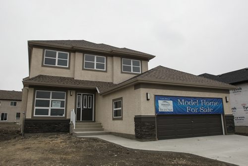 New Home 9 Fairbairn Bay Exterior 150511 - Monday, May 11, 2015 -  (MIKE DEAL / WINNIPEG FREE PRESS)