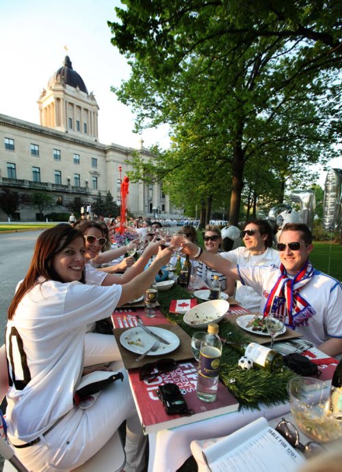 MYSTERY DINNER -FIFA soccer fans enjoy some laughs and a toast during the Table for 1201 event at the Leg Saturday night.   May 23, 2015 Ruth Bonneville / Winnipeg Free Press