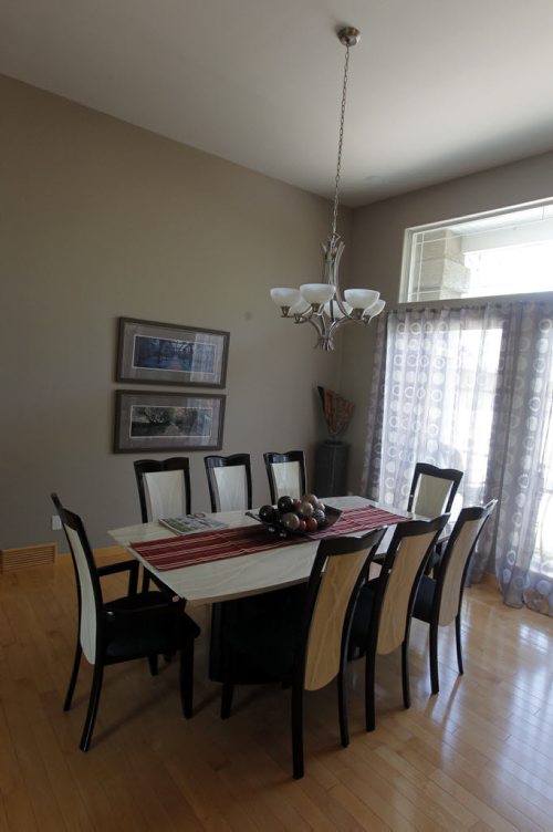 35 Stormont Drive in St. Norbert. Realtor Glen MacAngus listing. Dining room. BORIS MINKEVICH/WINNIPEG FREE PRESS May 26, 2015