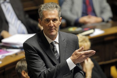 LEG - Brian Pallister in the house during question period. BORIS MINKEVICH/WINNIPEG FREE PRESS May 26, 2015