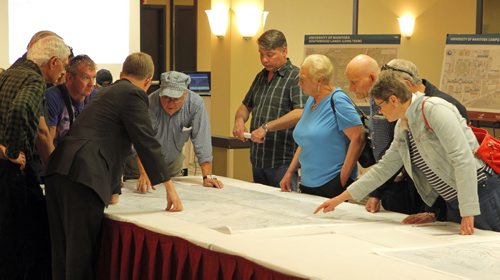 Residents were invited to attend a public information session to view the functional design of Stage 2 of the Southwest Transitway, the extension from Jubilee Avenue to the University of Manitoba. BORIS MINKEVICH/WINNIPEG FREE PRESS May 28, 2015