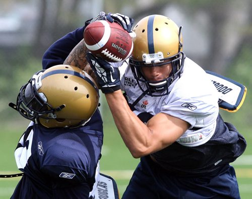 Winnipeg Blue Bombers camp. #17 Nick Moore (white jersey). BORIS MINKEVICH/WINNIPEG FREE PRESS June 2, 2015