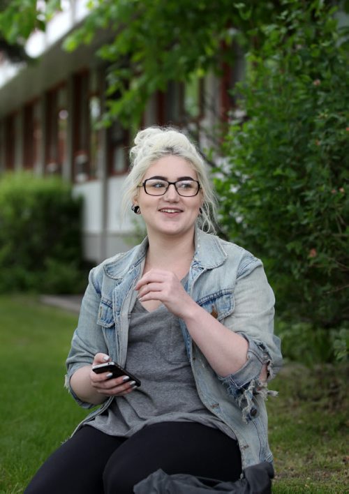 2017 Project:    GlenLawn Collegiate students (formerly Windsor School students) taking part in the 2017 project finish up their 2nd year in high school this year with many new challenges and changes.  Shelby enjoys staying connected on social media and gaming.   See Doug Speirs story.   June 04, 2015 Ruth Bonneville / Winnipeg Free Press