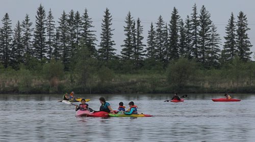 Young paddlers get a bit of instruction during the MEC Paddlefest at FortWhyte Alive Sunday. 150607 - Sunday, June 07, 2015 -  MIKE DEAL / WINNIPEG FREE PRESS