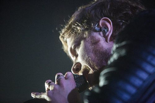 Dan Reynolds, lead singer of the band Imagine Dragons, sings on stage at the MTS Centre in Winnipeg on Monday, June 8, 2015. Mikaela MacKenzie / Winnipeg Free Press
