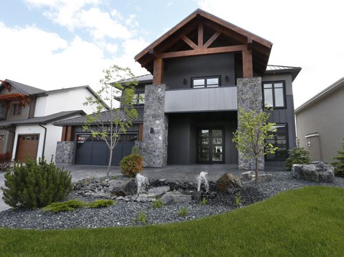 Homes. House at 124 Lake Bend Road, Artista Homes sales rep is Phil Amero. Todd Lewys story Wayne Glowacki / Winnipeg Free Press June 15 2015