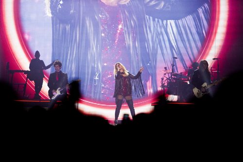 Shania Twain performs at the MTS Centre in Winnipeg on Monday, June 15, 2015.  Mikaela MacKenzie / Winnipeg Free Press