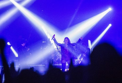 Shania Twain performs at the MTS Centre in Winnipeg on Monday, June 15, 2015.  Mikaela MacKenzie / Winnipeg Free Press