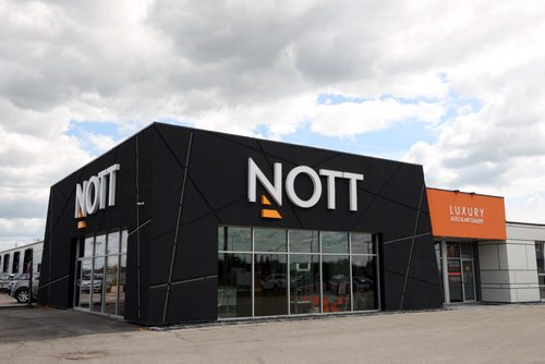 NOTT AUTO CORP on Waverley and McGillivray. BORIS MINKEVICH/WINNIPEG FREE PRESS June 16, 2015