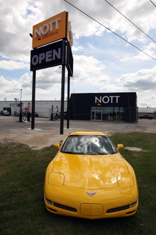 NOTT AUTO CORP on Waverley and McGillivray. BORIS MINKEVICH/WINNIPEG FREE PRESS June 16, 2015