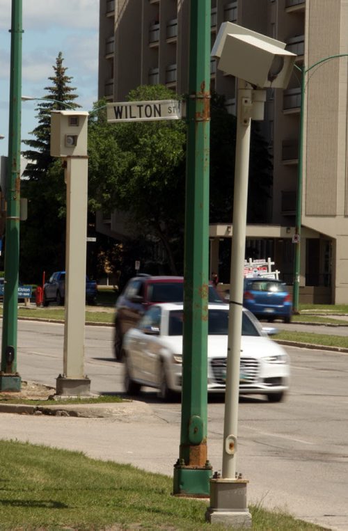 Red light cameras at Wilton and Grant.  BORIS MINKEVICH/WINNIPEG FREE PRESS June 18, 2015