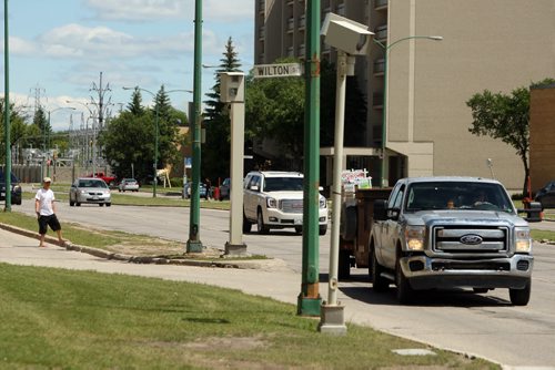 Red light cameras at Wilton and Grant.  BORIS MINKEVICH/WINNIPEG FREE PRESS June 18, 2015