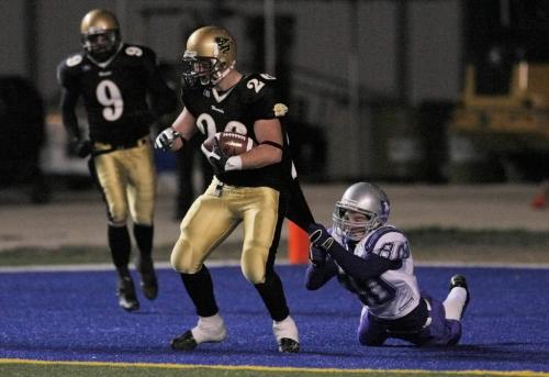 John Woods / Winnipeg Free Press / November 17/07- 071117  -  University of Manitoba Bisons Bob Reist (26) intercepts this pass in his end zone intended for University of Western Ontario Mustang Jesse Bellamy (80) in the second half of the Bison 52-20 win in the Mitchell Bowl in Winnipeg Saturday Nov 17/07.