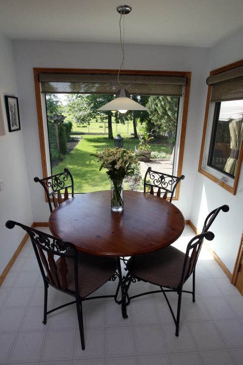 78 St. Michaels Road in St. Vital. Realtor Lynda Mackie. Kitchen room. BORIS MINKEVICH/WINNIPEG FREE PRESS June 23, 2015