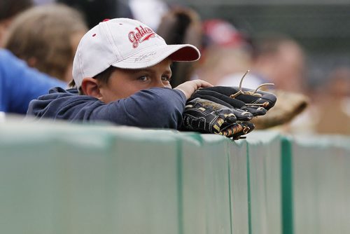 June 23, 2015 - 150623  - A child sits in anticipation to snag a foul ball during the Goldeye's game against the Gary Southshore Railcats in Winnipeg Tuesday, June 23, 2015. John Woods / Winnipeg Free Press