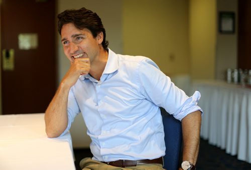 Liberal leader, Justin Trudeau, speaking with Shannon Sampert, Saturday, July 4, 2015. (TREVOR HAGAN/WINNIPEG FREE PRESS)