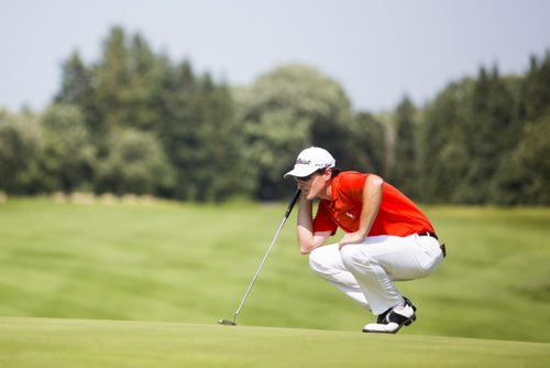 Drew Weaver plays golf at Pine Ridge Golf Club during the Players Cup on Friday, July 10, 2015.   Mikaela MacKenzie / Winnipeg Free Press