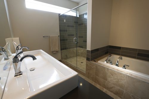 Homes. 19 Trailside Crescent in South Pointe. The bathroom off of the master bedroom. Ginos Homes sales rep is Sasha Dukic.  Todd Lewys story. Wayne Glowacki / Winnipeg Free Press July 13 2015