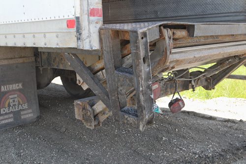 The cube truck that rammed police vehicles at the PSB before the lunch hour sits on the south side of the TransCanada Hwy just west of Portage la Prairie Monday afternoon.  150719 July 19, 2015 MIKE DEAL / WINNIPEG FREE PRESS