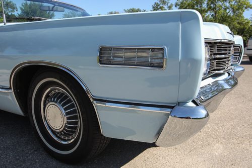 Bruce Anderson owns a 1967 Mercury Park Lane convertible. 150721 - Tuesday, July 21, 2015 -  MIKE DEAL / WINNIPEG FREE PRESS