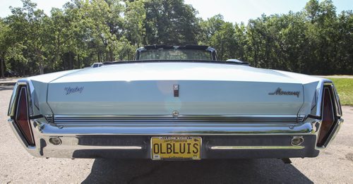 Bruce Anderson owns a 1967 Mercury Park Lane convertible. 150721 - Tuesday, July 21, 2015 -  MIKE DEAL / WINNIPEG FREE PRESS