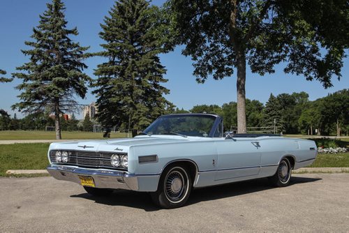 Bruce Anderson owns a 1967 Mercury Park Lane convertible. 150721 - Tuesday, July 21, 2015 -  MIKE DEAL / WINNIPEG FREE PRESS