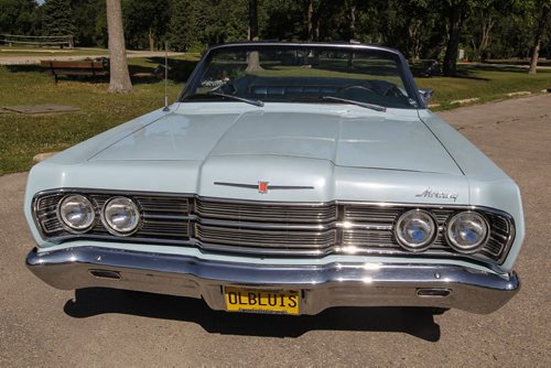 Bruce Anderson owns a 1967 Mercury Park Lane convertible. 150721 - Tuesday, July 21, 2015 -  MIKE DEAL / WINNIPEG FREE PRESS