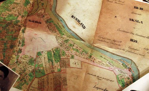 A map drawn in 1859 of a Ukranian Village (Skala). The East European Genealogy Society is hosting a seminar on Aug. 1. Marni Domolewski, the society's president, and local expert Brian Lenius. See Alan Small's story. July 24, 2015 - (Phil Hossack / Winnipeg Free Press)