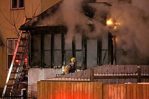 BORIS MINKEVICH / WINNIPEG FREE PRESS 071204 Fire scene on Mountain Ave just east of Salter. One body was taken from the scene.