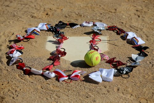 Team Manitoba. Team Toba. Fashion. Connie Tamoto story about bows, Saturday, August 1, 2015. (TREVOR HAGAN/WINNIPEG FREE PRESS)