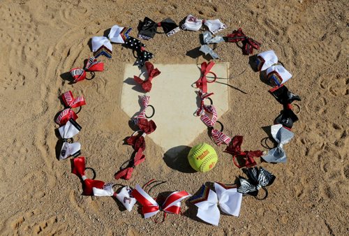 Team Manitoba. Team Toba. Fashion. Connie Tamoto story about bows, Saturday, August 1, 2015. (TREVOR HAGAN/WINNIPEG FREE PRESS)