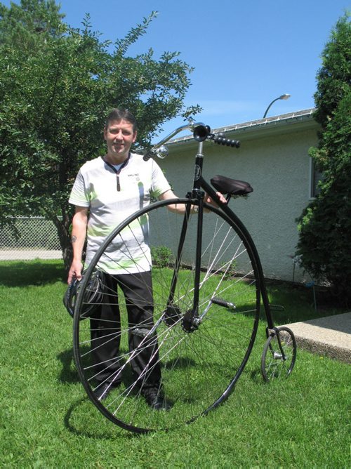 Canstar Community News Martin Barnes of North Kildonan plans to complete the Bike to the Viking this year on his 1878 custom replica Penny-farthing bicycle. (SHELDON BIRNIE/CANSTAR COMMUNITY NEWS/THE HERALD)