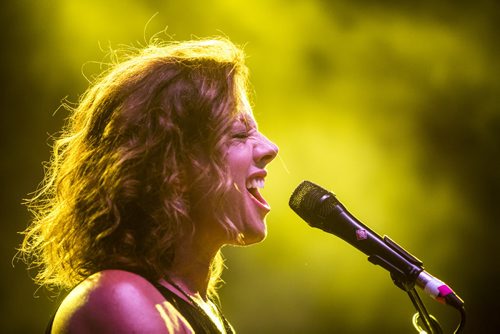 Sarah McLachlan sings at the Interstellar Rodeo at the Forks in Winnipeg on Friday, Aug. 14, 2015.   Mikaela MacKenzie / Winnipeg Free Press