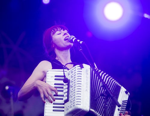 Wendy McNeill plays at the Interstellar Rodeo in Winnipeg on Saturday, Aug. 15, 2015.   Mikaela MacKenzie / Winnipeg Free Press